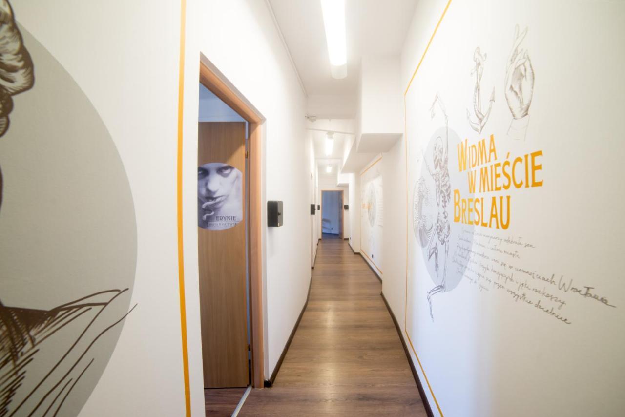 Max Berg Hostel Wrocław Buitenkant foto